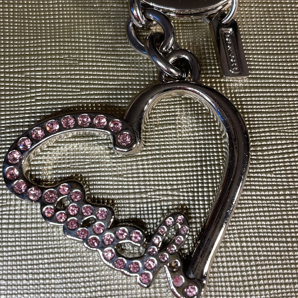 Coach Heart Keychain - Picture 2 of 4